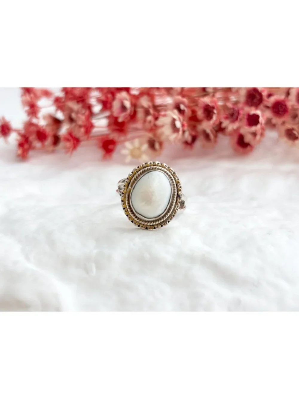 Natural Mother of Pearl Navajo Inspired Sterling Silver 925 Vintage Ring - sz 7